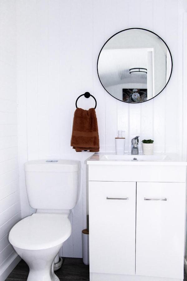 Rustic Rails Accommodation Dargaville Bagian luar foto